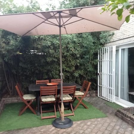 דוס הרמנאס Dormir Entre Limones, Casa De Invitados En Vivienda Familiar מראה חיצוני תמונה